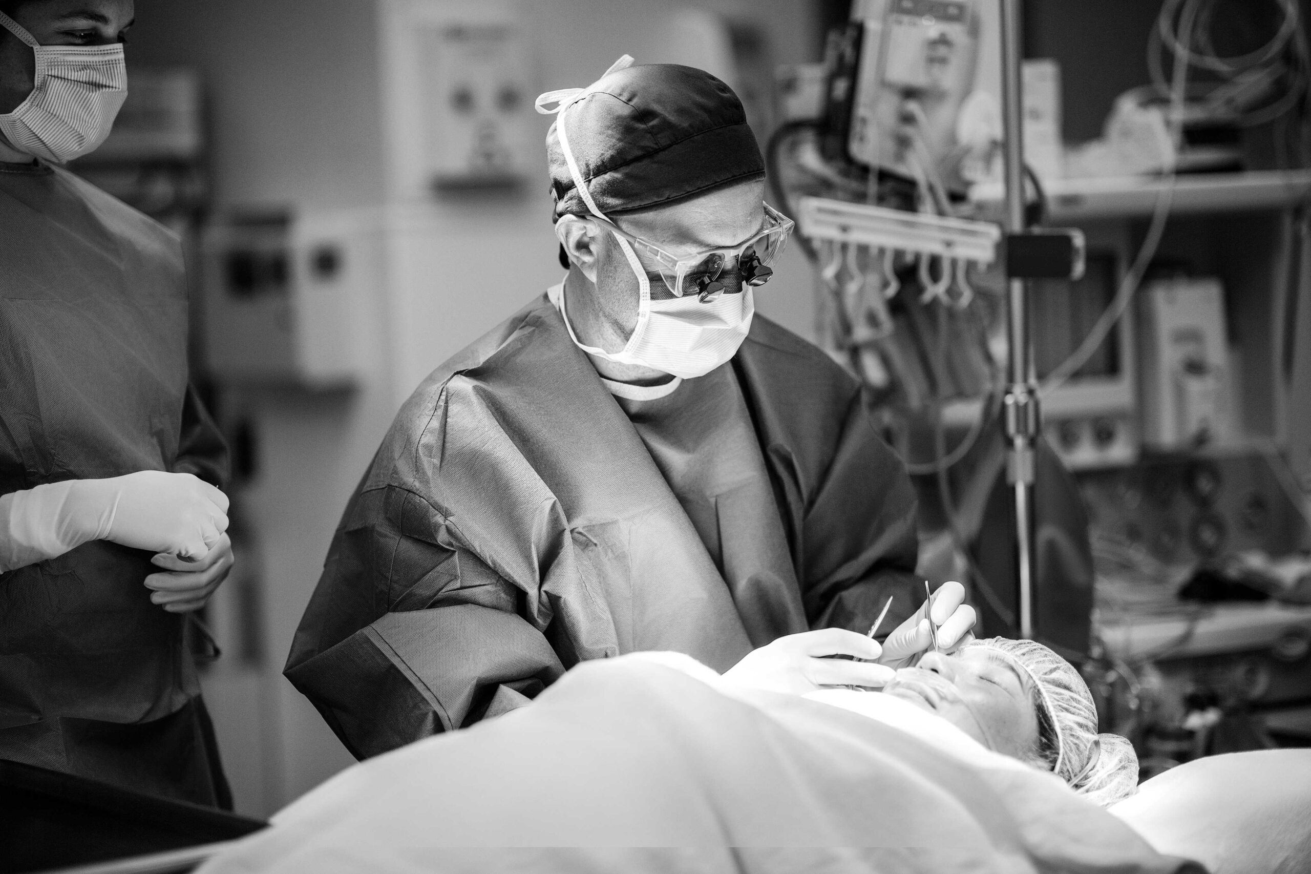 Medical team conducting eyelid lift procedure at Seiff Center