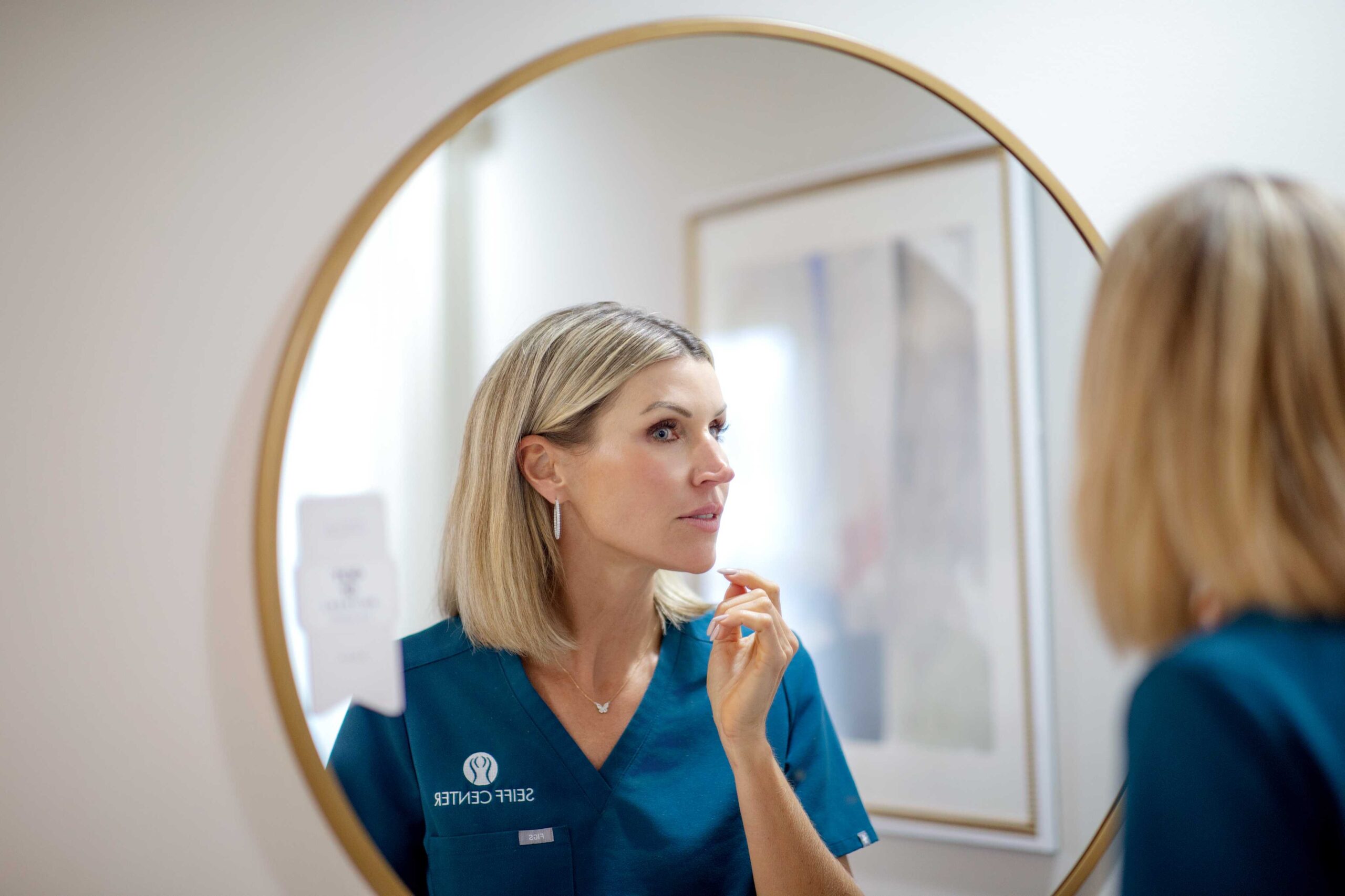 Seiff Center specialist preparing tools for aesthetic treatment