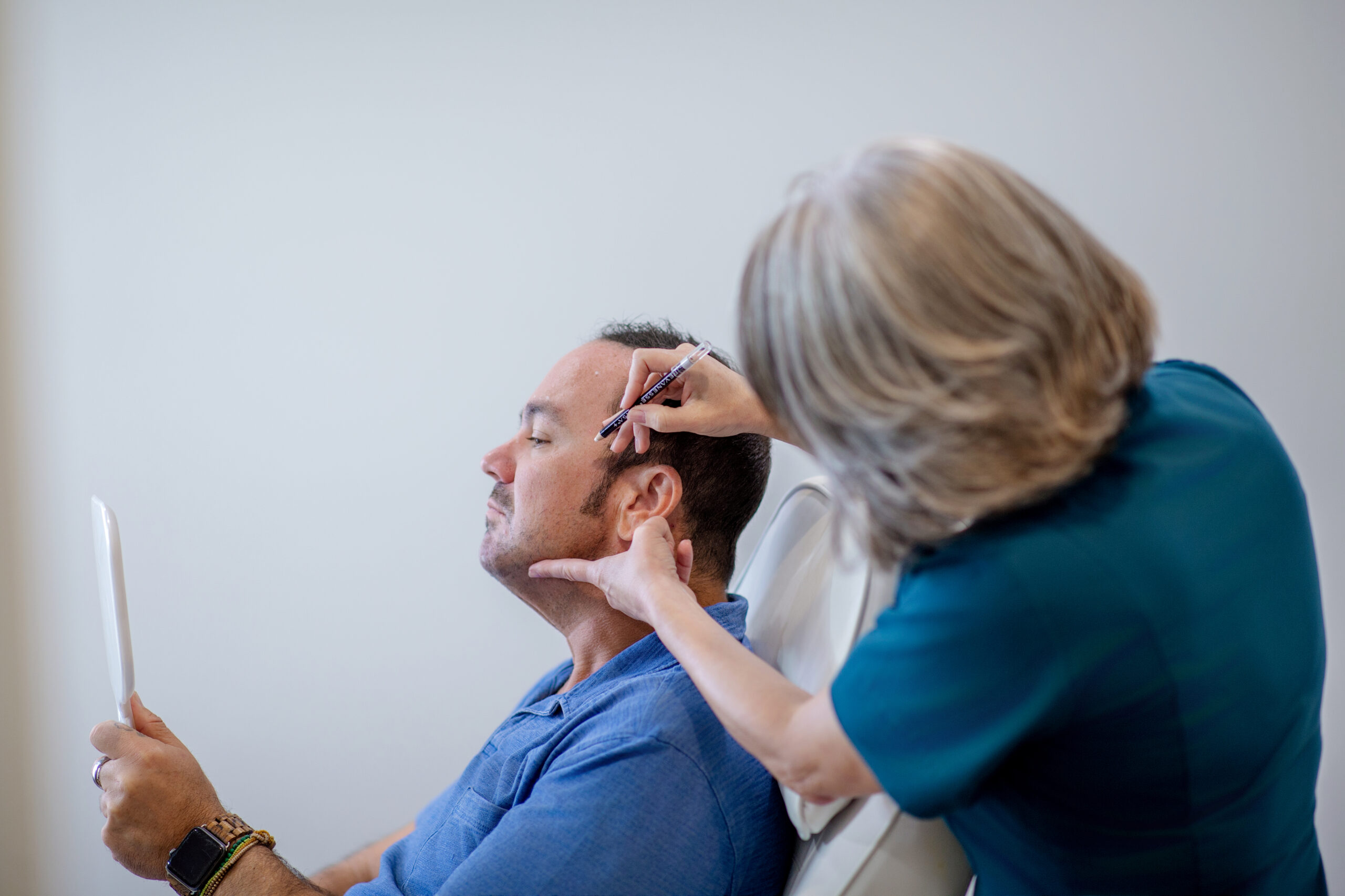 Seiff Center facial plastic surgeon in consultation setting